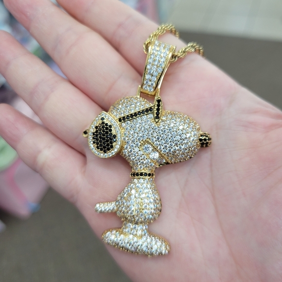 Brand New Snoopy Gold Stainless Steel Rhinestone Necklace - Picture 3 of 10